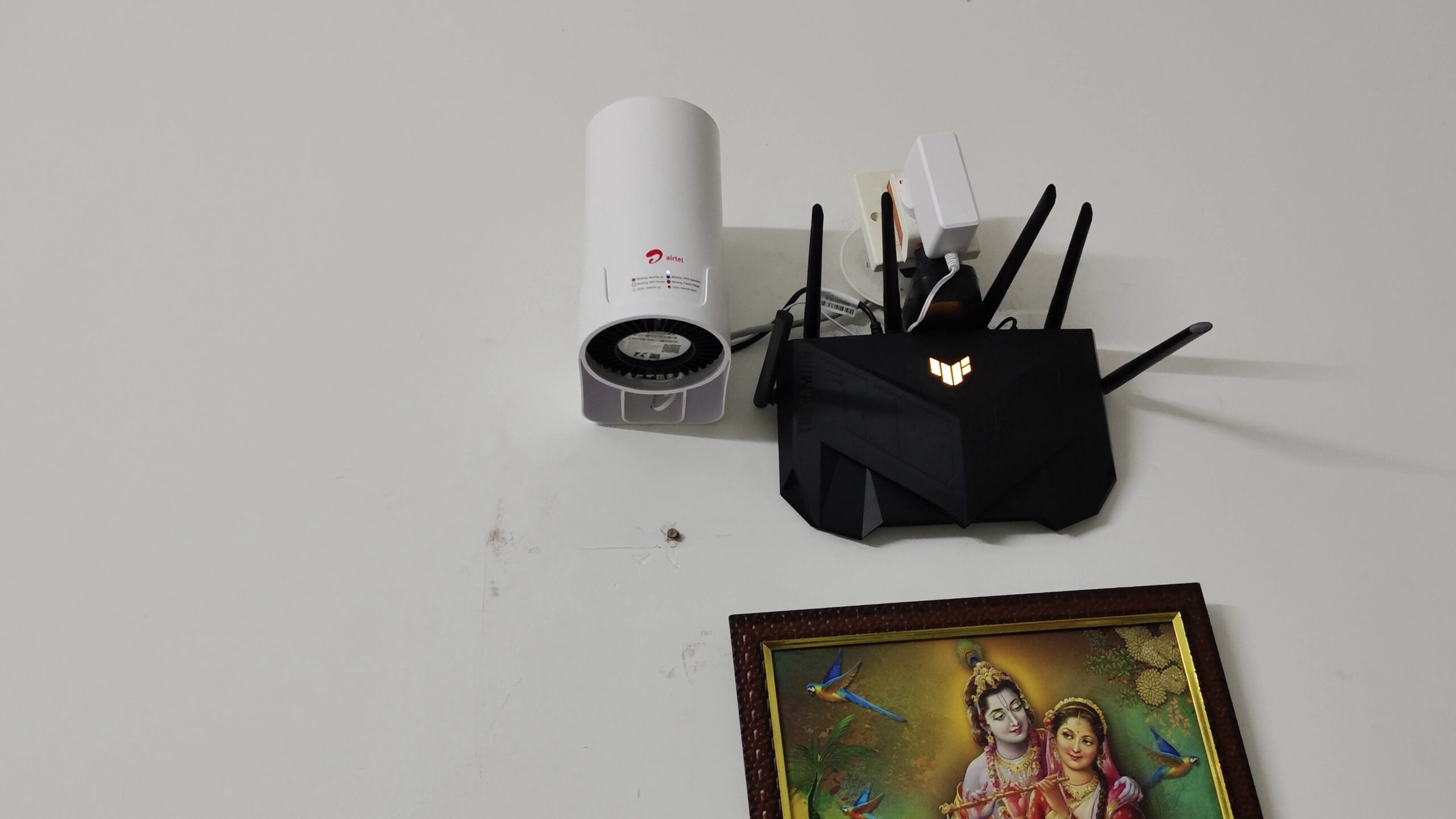 Asus-Airtel-router-scaled.jpg